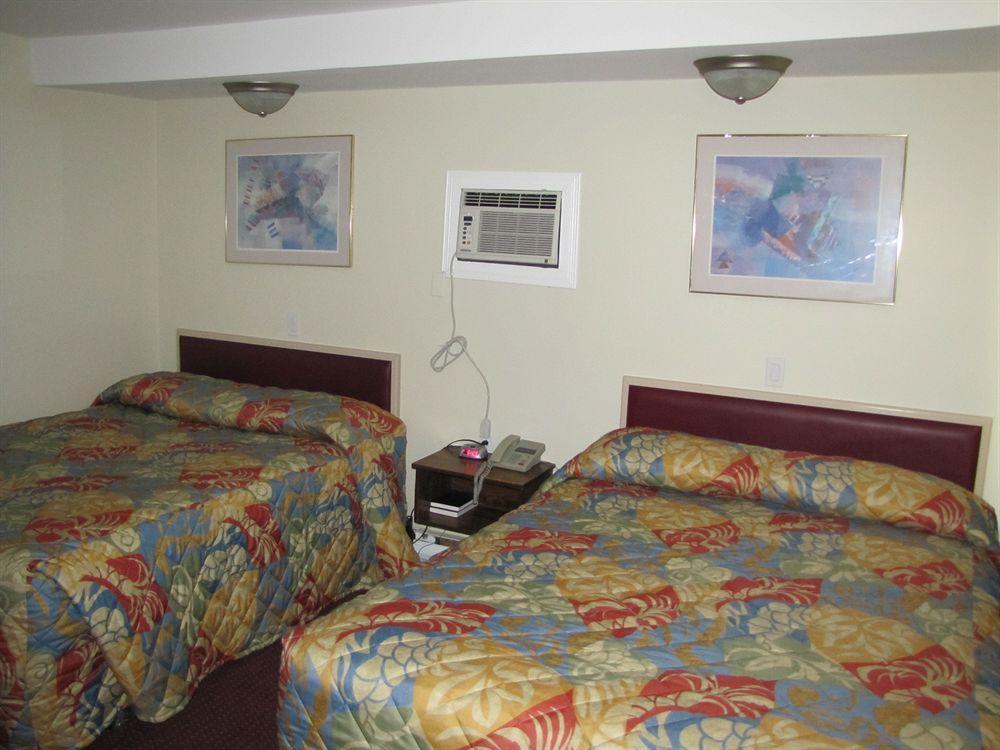 Lincoln Motel Sturgeon Falls Exterior photo