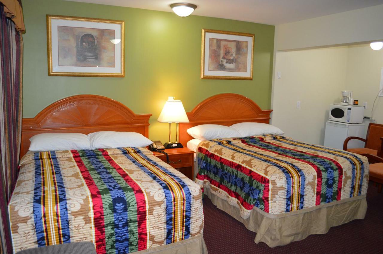 Lincoln Motel Sturgeon Falls Exterior photo